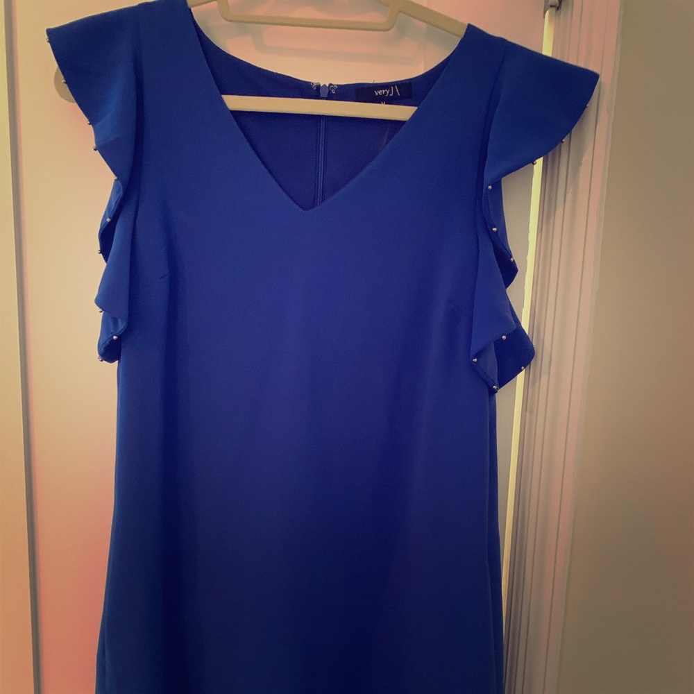 Blue dress with ruffle sleeve